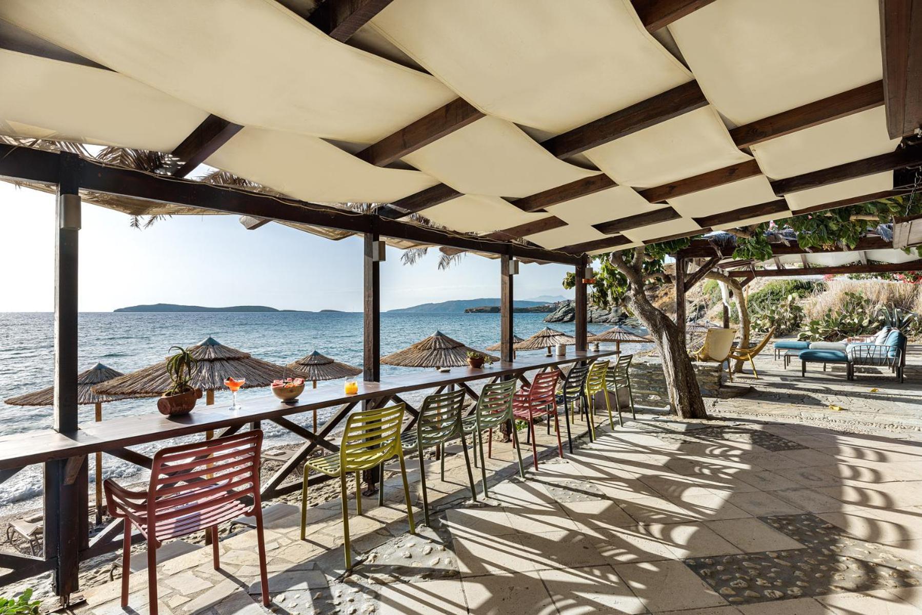 Aneroussa Beach Hotel Batsi  Bagian luar foto