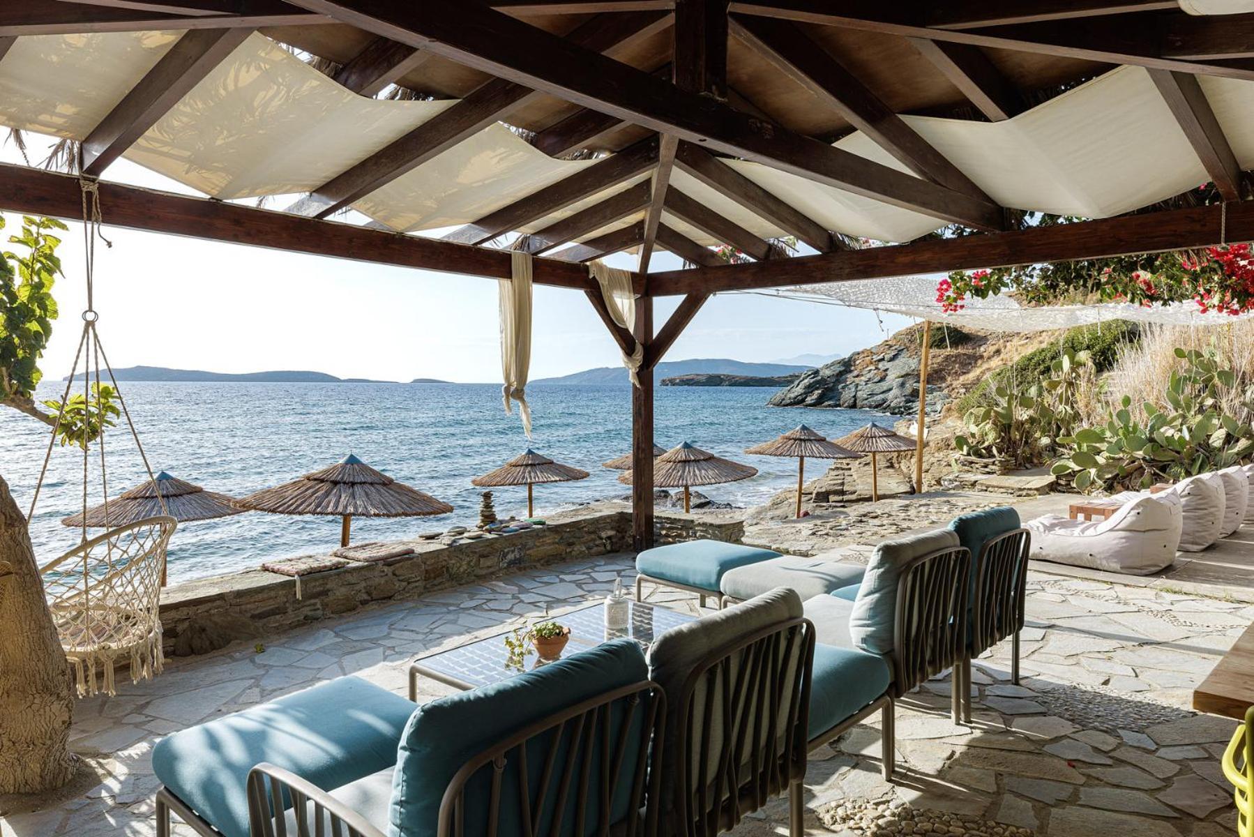 Aneroussa Beach Hotel Batsi  Bagian luar foto