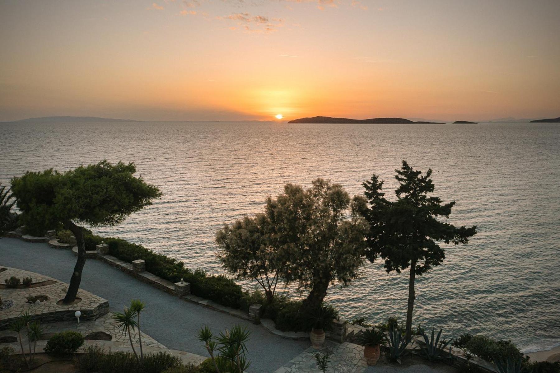 Aneroussa Beach Hotel Batsi  Bagian luar foto
