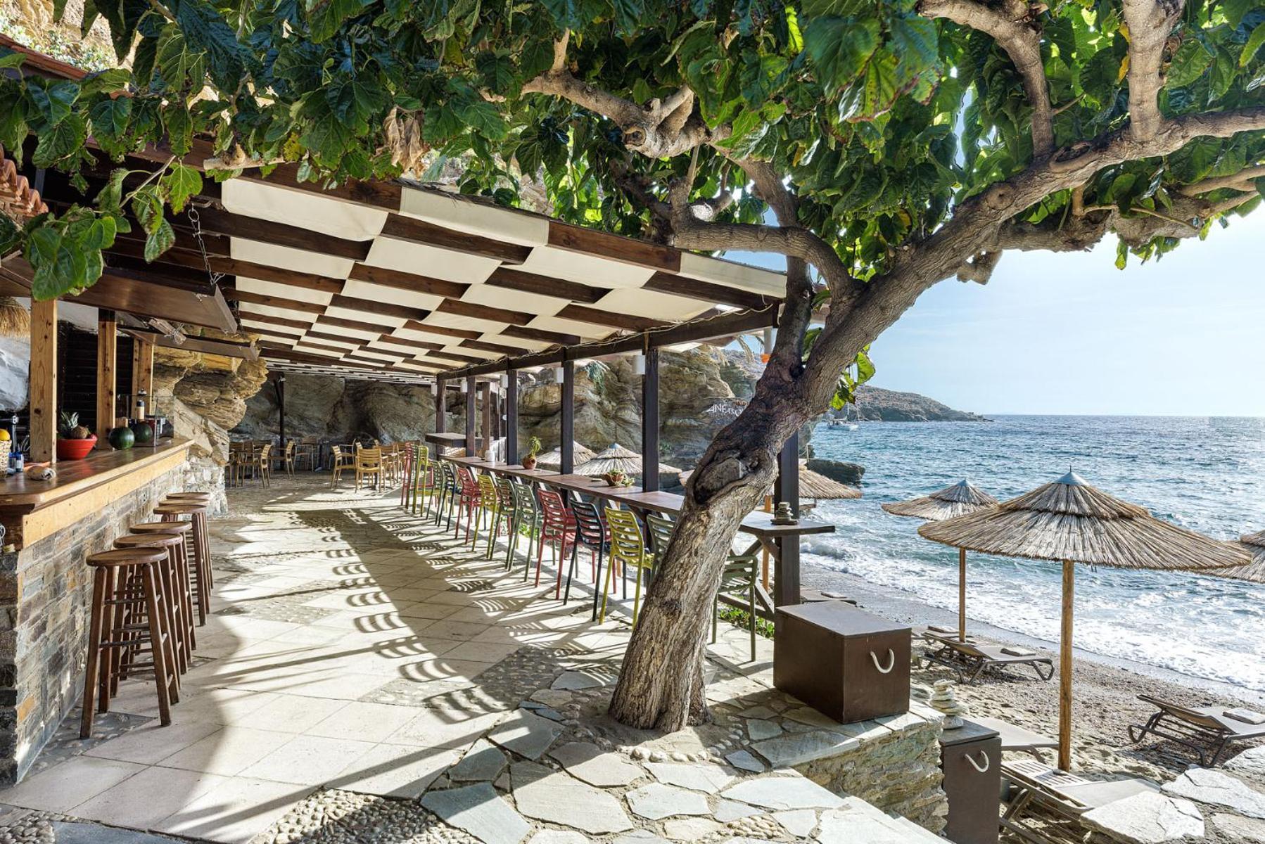 Aneroussa Beach Hotel Batsi  Bagian luar foto