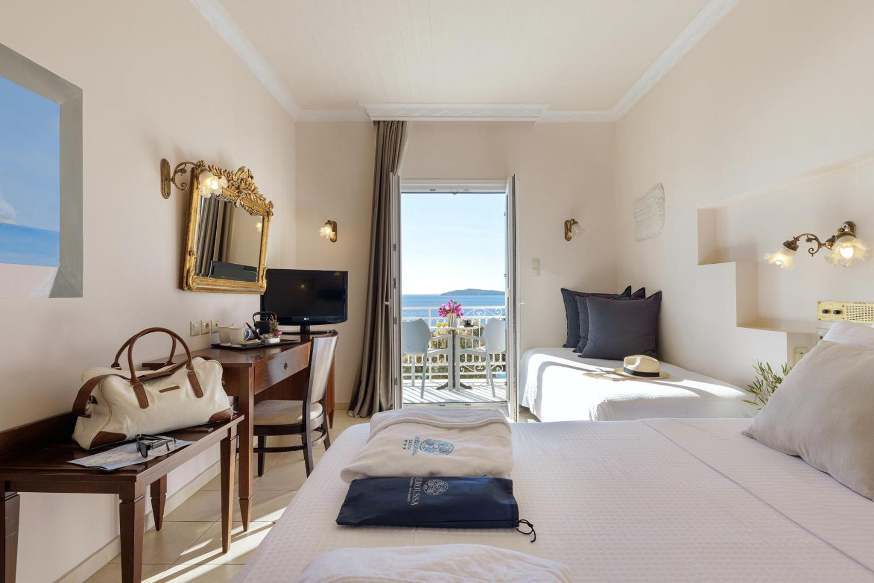 Aneroussa Beach Hotel Batsi  Bagian luar foto