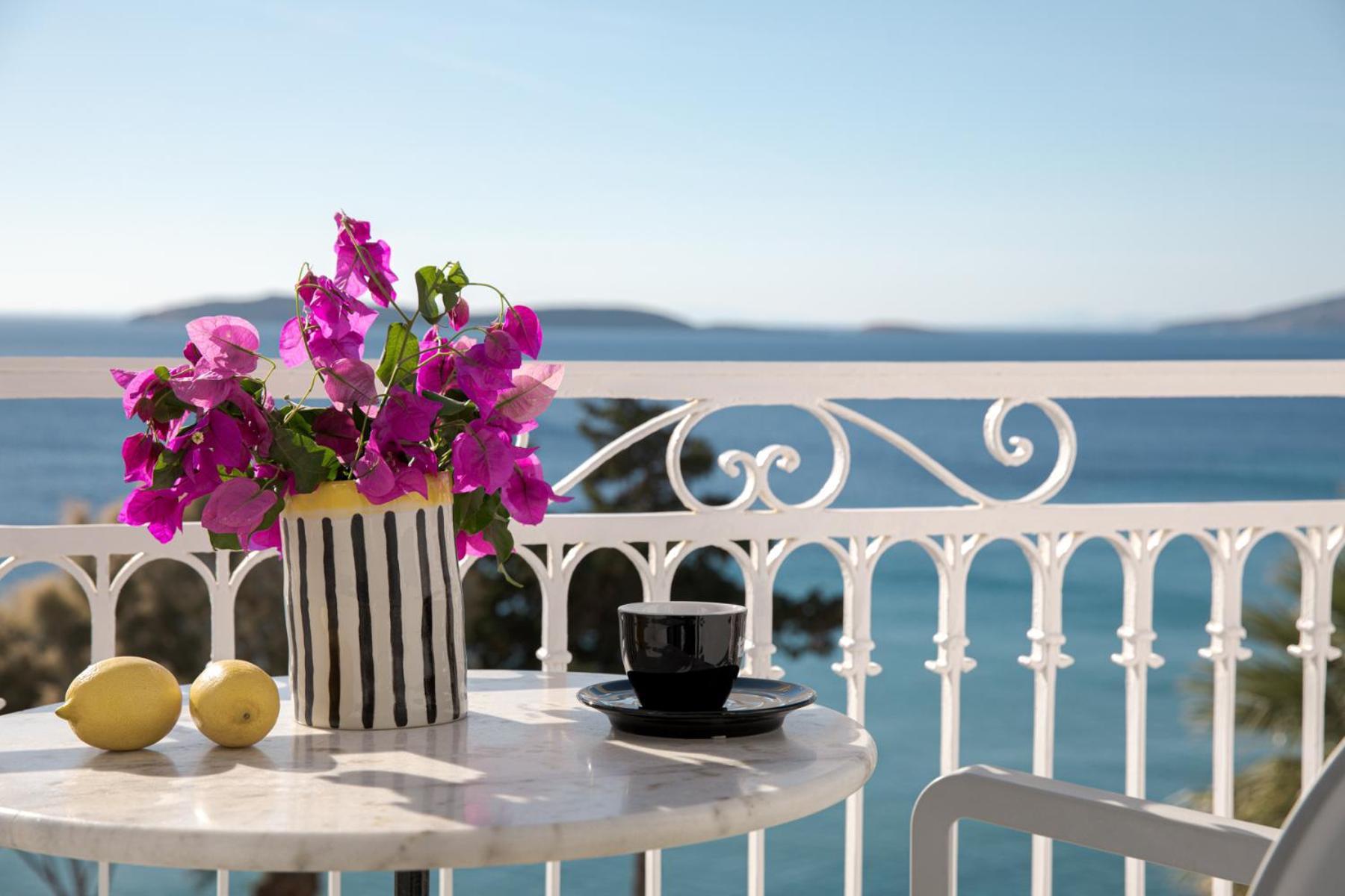 Aneroussa Beach Hotel Batsi  Bagian luar foto